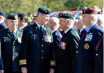 Col Comdt speaks with Capt. Jean Thivierge (Ret’d)