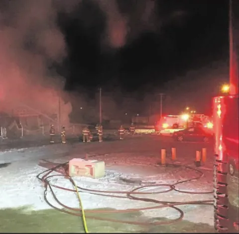 Snack Shack restaurant and gas station fire 10 Jan 16