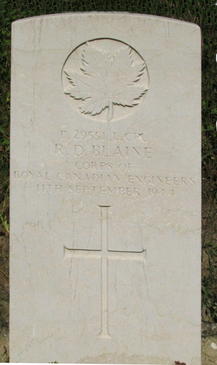 L/Cpl Richard Douglas Blaine's grave marker in Gradara War Cemetery, Italy