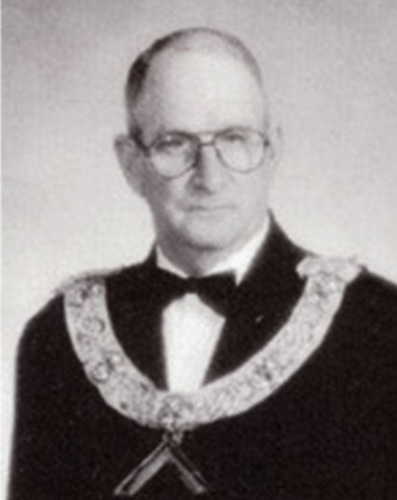 MWO Wayne E. Fox, CD (Ret'd) 