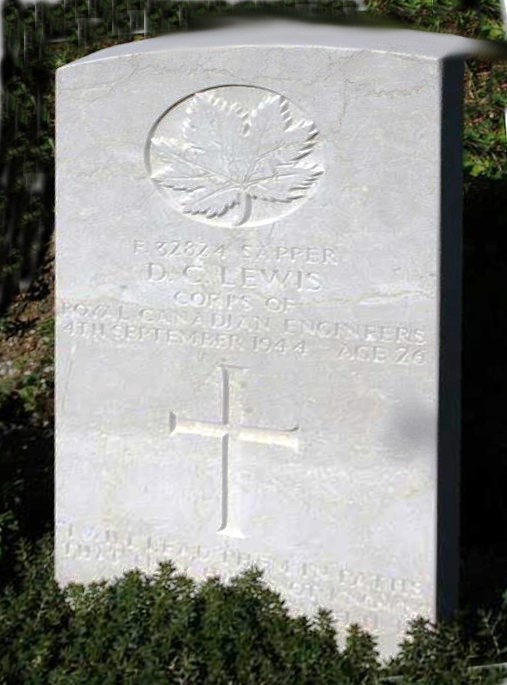 Sapper Douglas Lewis, Gradara Cemetery, Italy