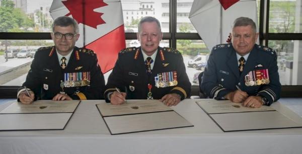 Left to right: LGen Wynnyk, Gen Vance, LGen Parent 
