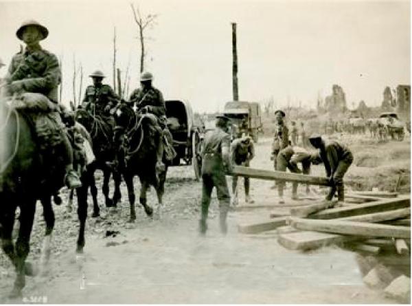 Lt Blackadder leading 6 Fd Coy sappers during the First World War