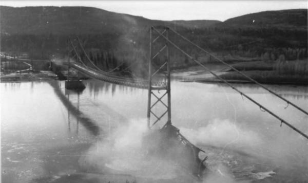 Peace River Bridge Collapse 16 Oct 57
