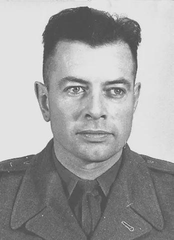 MWO Burns Alton Crowder (Ret’d)
