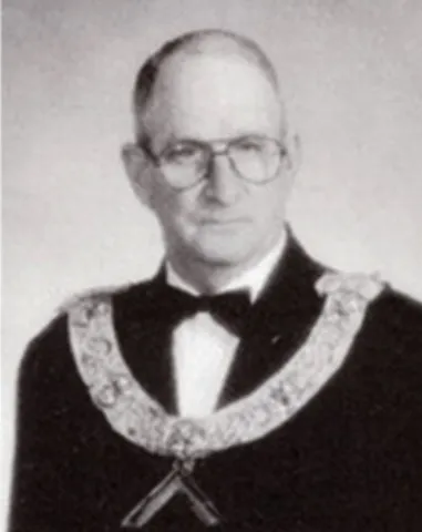 MWO Wayne E. Fox, CD (Ret'd) 