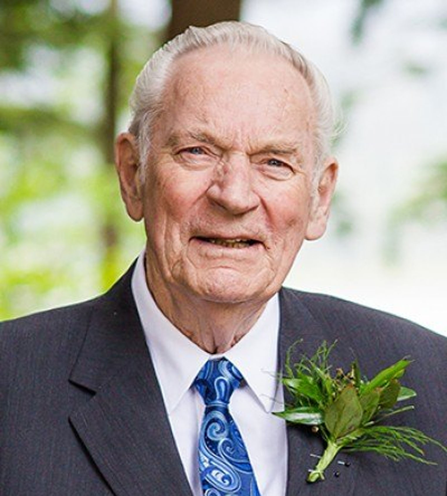 Byron Aubrey Worthylake